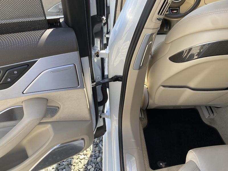 Audi A8 S8 4.0i V8 520PS CZ DPH EXTRA! - fotka 107 z 176
