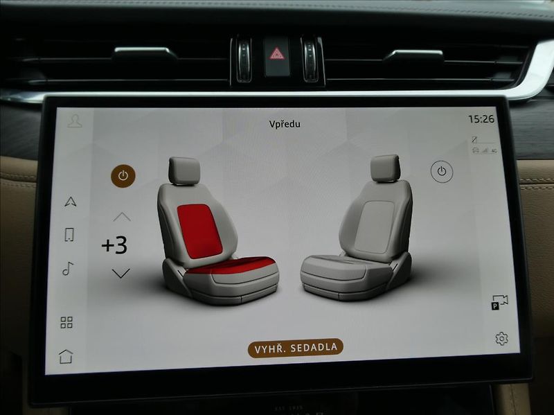 Jaguar F-Pace 2,0 P250 SE 1Maj, ČR DPH - fotka 31 z 38