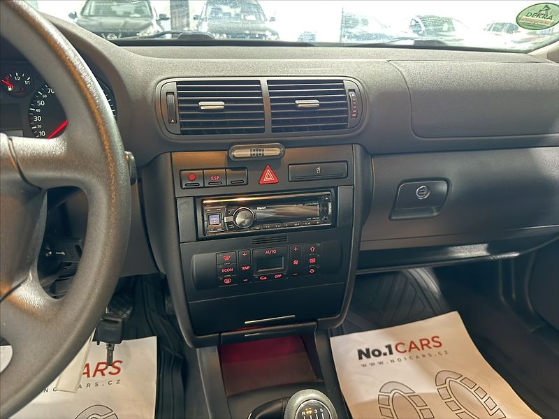 Audi A3 1,6   i BORBET KLIMA ČIDLA STK - fotka 10 z 21