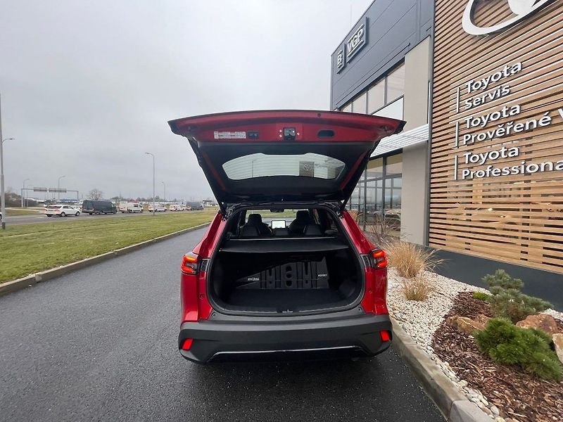 Toyota Corolla Cross 2.0 Hybrid 4x4 GR SPORT - fotka 8 z 27