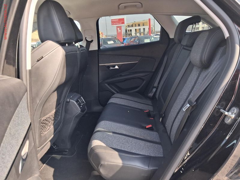 Peugeot 3008 (2019) 1.5 HDi, Allure, LED - fotka 10 z 16