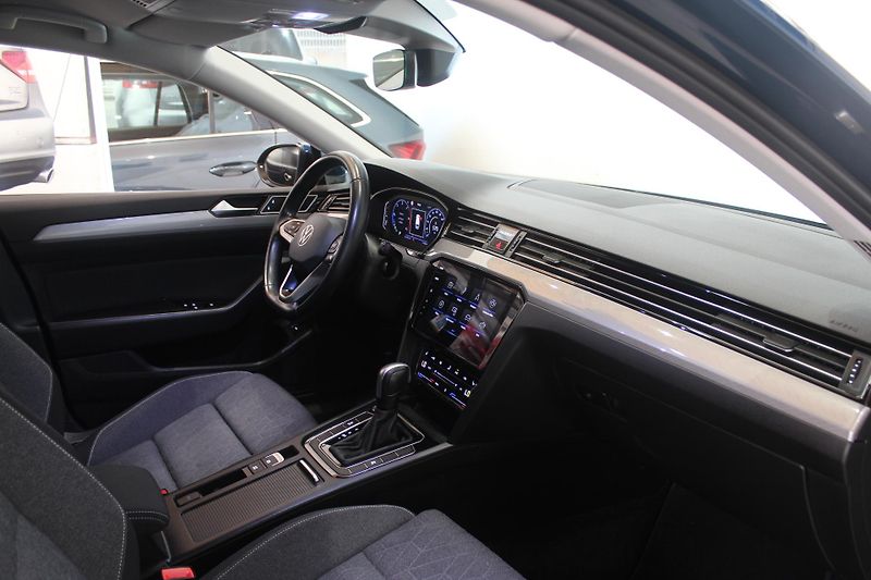 Volkswagen Passat (2023) 2.0TDI DSG Nez.Topení Matrix - fotka 21 z 39