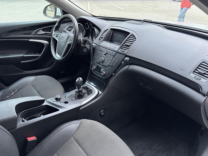 Opel Insignia (2011) 2.0 CDTI 4x4 tažné - fotka 9 z 18