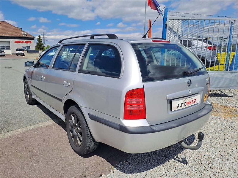 Škoda Octavia 1,6 i TOUR,KLIMA - fotka 4 z 14