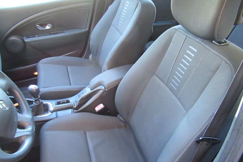 Renault Mégane 1.6i  KLIMA  - fotka 15 z 20