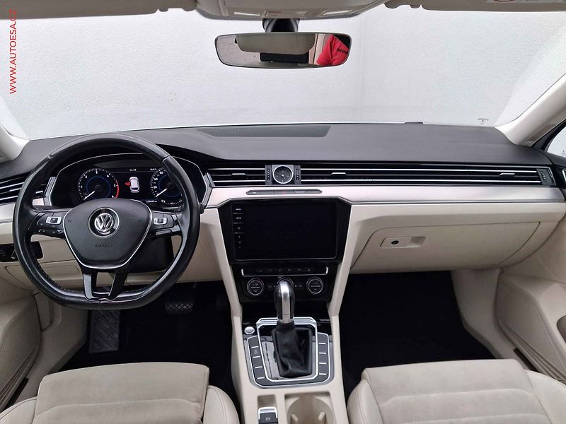 Volkswagen Passat (2019) 2.0TDi, DSG, LED, navi - fotka 8 z 20
