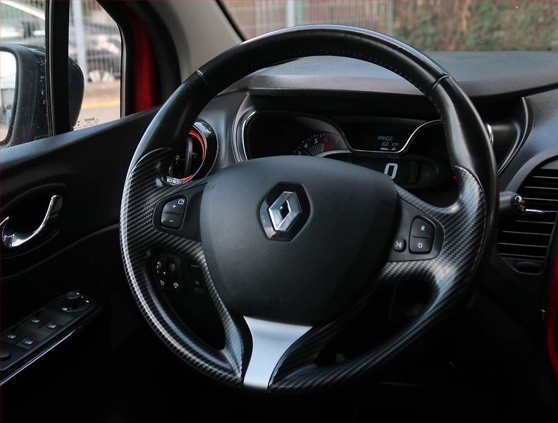 Renault Captur (2017) 1.2 TCe, Kůže, Tempomat - fotka 16 z 18