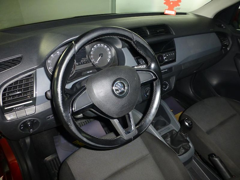 Škoda Fabia (2017) 1,2TSI-66KW**KLIMATIZACE - fotka 11 z 23