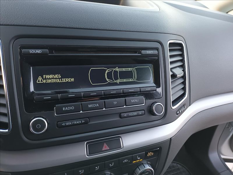 Volkswagen Sharan 2,0 TDI,7MÍST,SERVISKA,VÝHŘEV - fotka 35 z 46