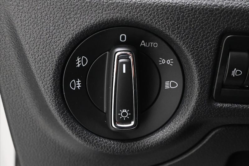 Škoda Scala 1,0 TSI 81 kW DSG Ambition Zár - fotka 26 z 30