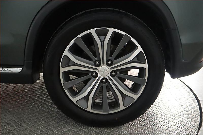 Peugeot 4008 (2013) 1.8 HDI, 4X4, Serv.kniha - fotka 15 z 25