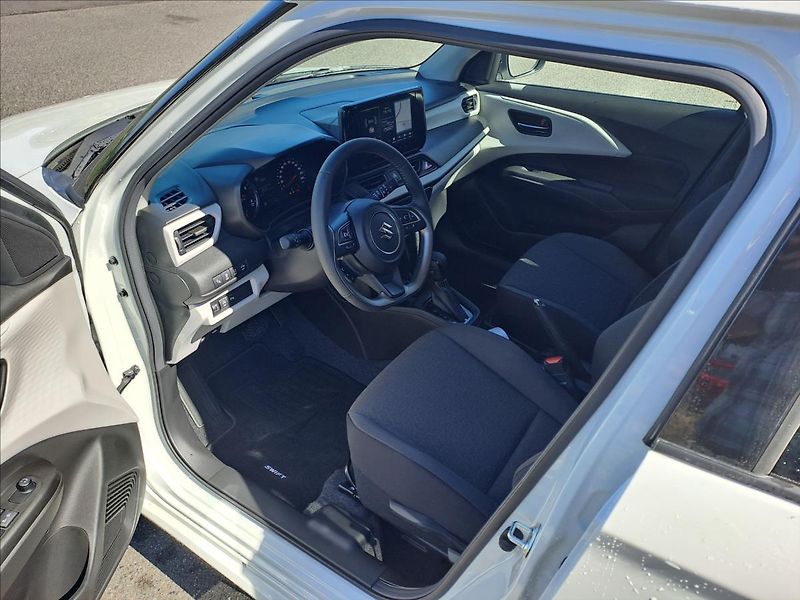Suzuki Swift (2026) 1,2 PREMIUM HYBRID CVT - fotka 8 z 22