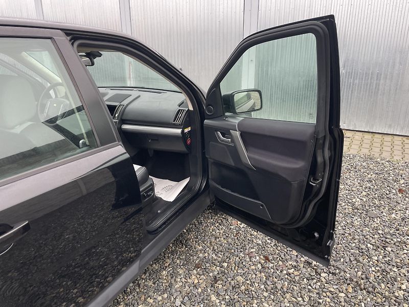 Land Rover Freelander 2.2TD4 160PS 4x4 136TKM SPORT! - fotka 150 z 201