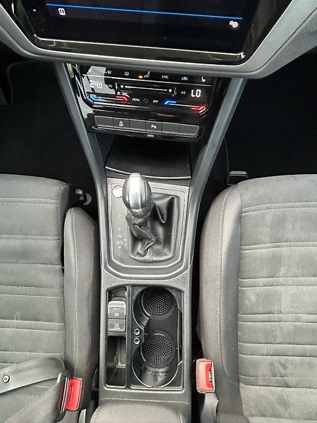 Volkswagen Touran (2022) 2.0 TDI 110kW DSG tažné - fotka 22 z 35