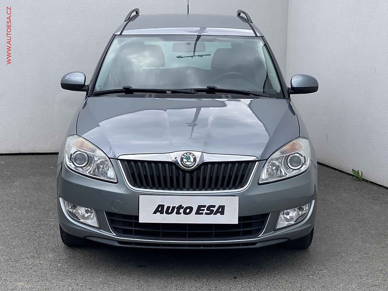 Škoda Roomster (2011) 1.2 TSi, Style, TZ, +kola - fotka 2 z 18