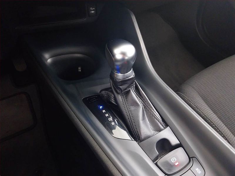 Toyota C-HR (2018) 1.8 Hybrid - fotka 13 z 21