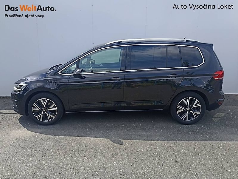 Volkswagen Touran (2023) 2.0 TDI DSG Highline Webasto - fotka 3 z 35