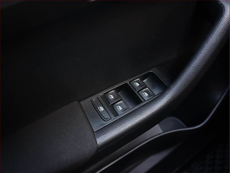 Škoda Fabia (2018) 1.0 TSI, Serv.kniha, Tempomat - fotka 19 z 21