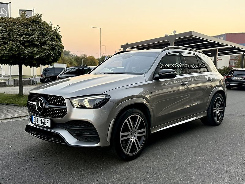 Mercedes-Benz GLE (2021) 350 de 4MATIC SUV - fotka 4 z 50