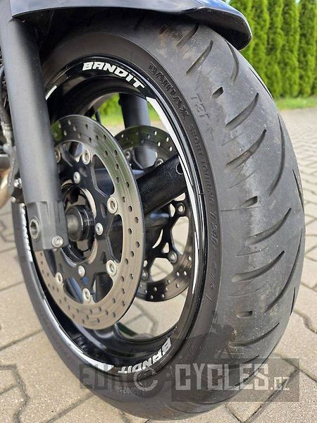 Suzuki GSF 650 N Bandit (2008) - fotka 9 z 17