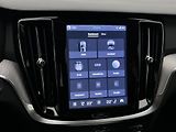 Volvo V60 B4 DARK PLUS 1. maj. - náhled 34