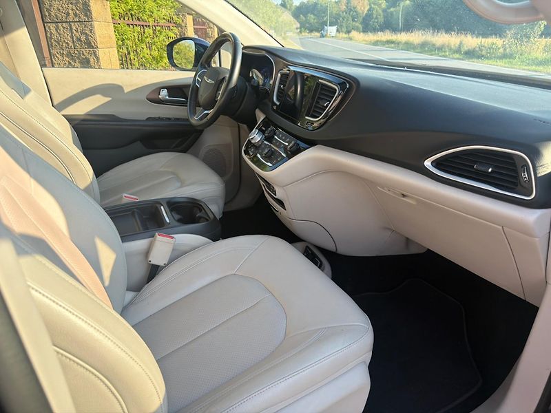 Chrysler Pacifica (2018) 3,6 Limited LPG Radar 360 2018 - fotka 10 z 20