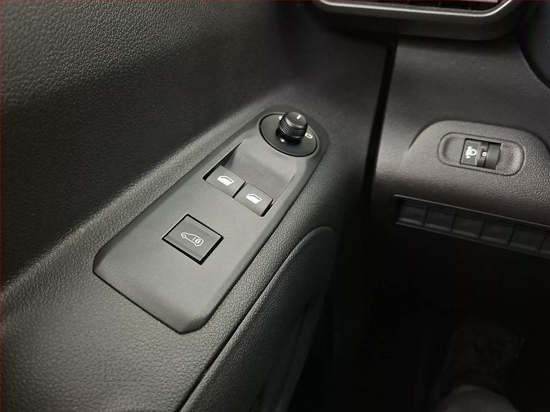 Toyota ProAce City (2024) Maxi 1.5 D4-D, ČR - fotka 17 z 17