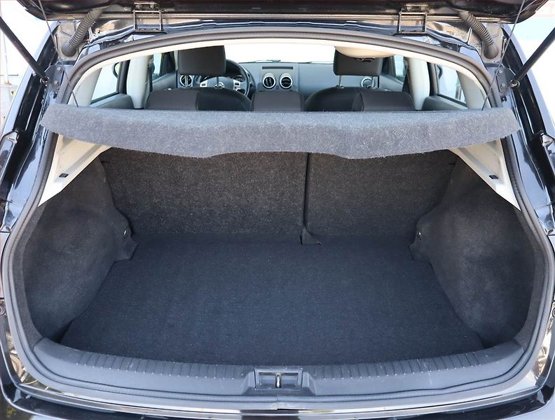 Nissan Qashqai (2014) 1.6, Serv.kniha, Tempomat - fotka 13 z 15