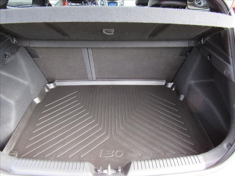 Hyundai i30 1,6 Turbo 137kW - fotka 28 z 35