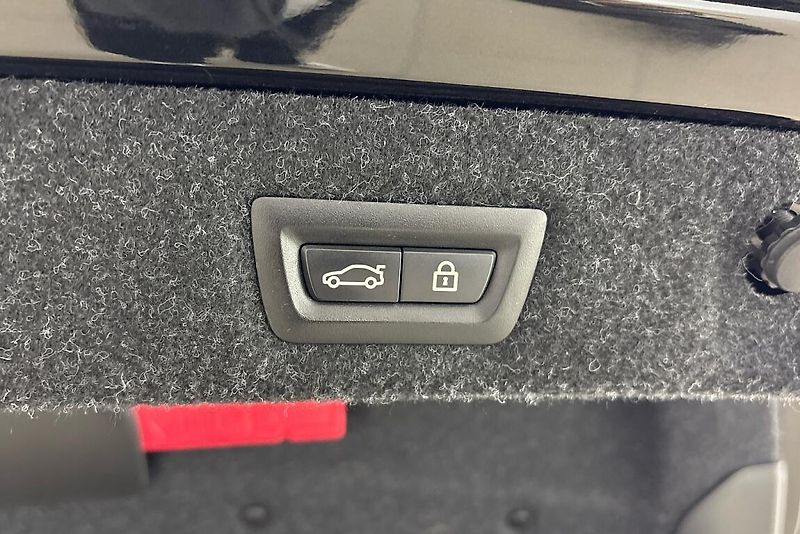 BMW Řada 5 540d xDrive - fotka 11 z 27