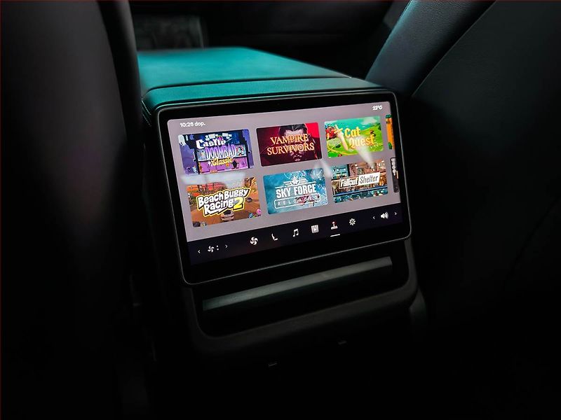 Tesla Model Y (2025) Long Range AWD 79kWh - fotka 19 z 21