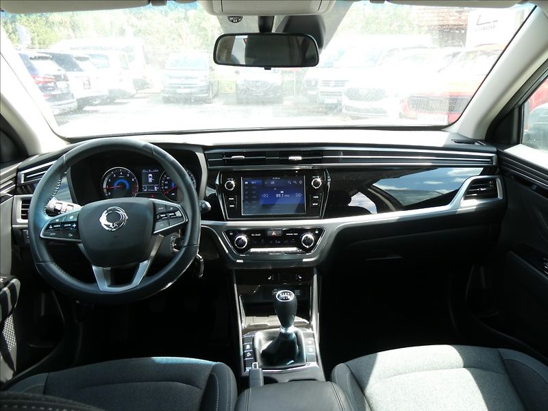 SsangYong Korando 1,5 T-GDI 120kW Style,ČR - fotka 25 z 38