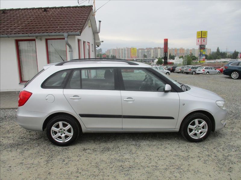 Škoda Fabia 1,2 i, klima, serv. kniha, - fotka 4 z 42