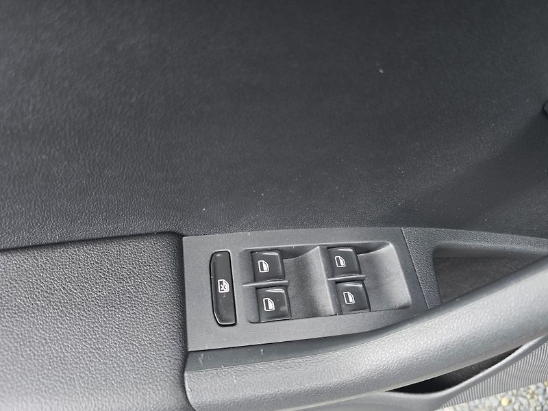 Škoda Octavia 1.4TSI NAVI XENON KŮŽE 1Majite - fotka 15 z 26