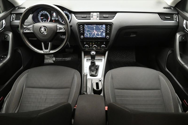 Škoda Octavia 2,0 TDI 110kW Tažné DSG Záruka - fotka 15 z 29