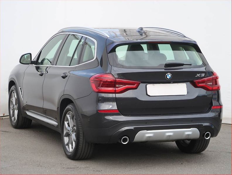 BMW X3 (2018) xLine xDrive20d, 4X4, Automat - fotka 4 z 23