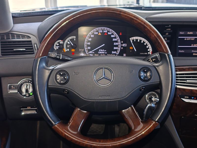 Mercedes-Benz CL 500 AMG - fotka 32 z 35