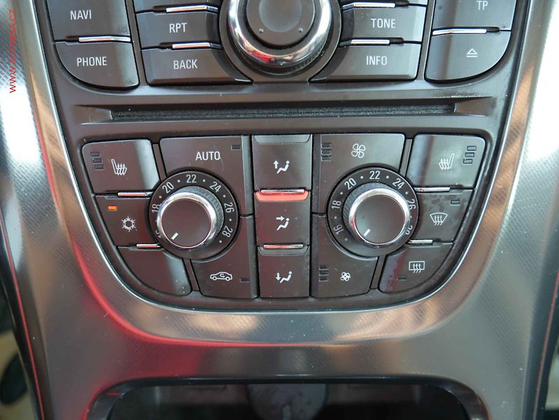 Opel Astra (2011) 1.7 CDTI, Klima, AC - fotka 18 z 19