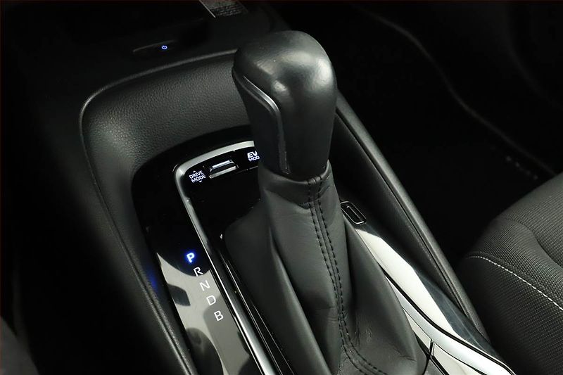Toyota Corolla (2022) 1.8 Hybrid - fotka 13 z 17