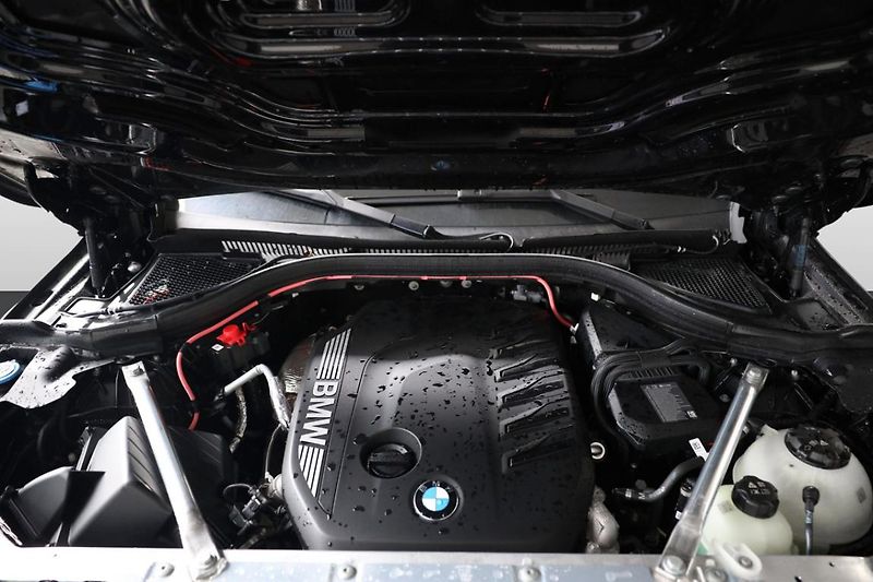BMW X3 xDrive 40d - fotka 9 z 22