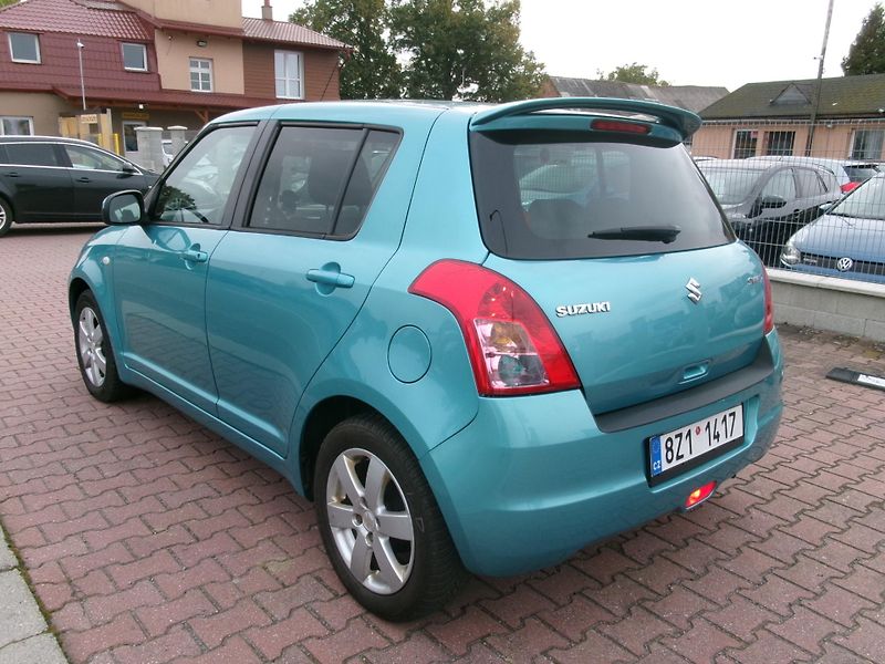 Suzuki Swift (2009) 1,3i KLIMA - ZADÁNO - fotka 6 z 26