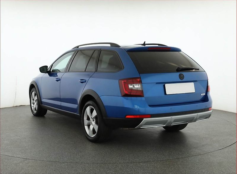 Škoda Octavia (2018) Scout 1.8 TSI, 4X4, Automat - fotka 4 z 20