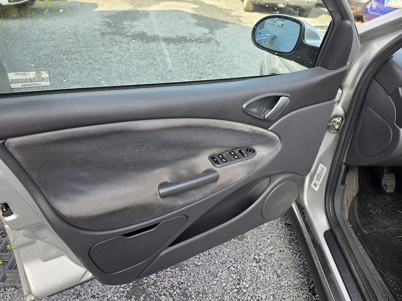 Citroën C5 1.6 HDi 16V TZ  - fotka 17 z 22