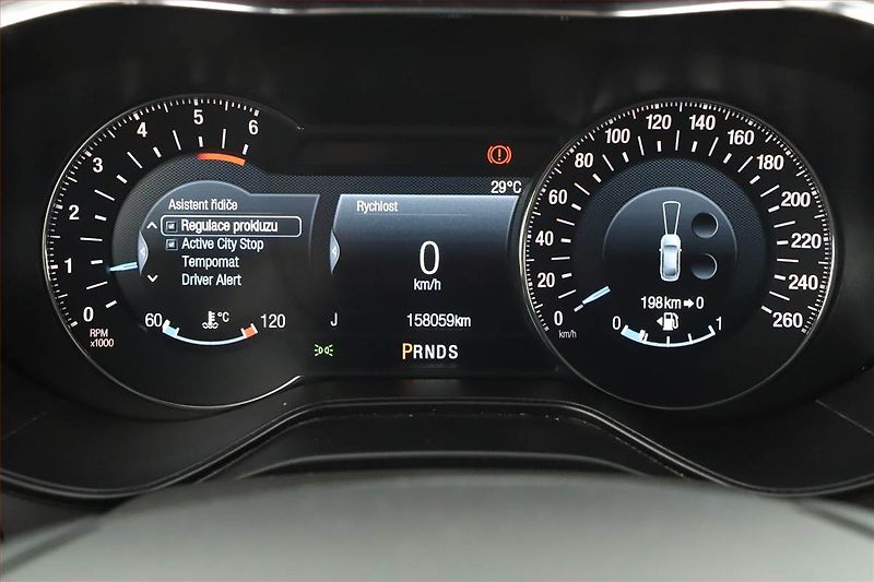 Ford Mondeo (2017) 2.0 TDCI, Automat, Navi - fotka 8 z 21