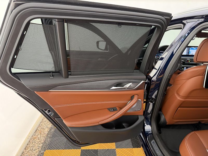 BMW Řada 5 530e*4x4*DPH*Top Výbava* - fotka 13 z 42