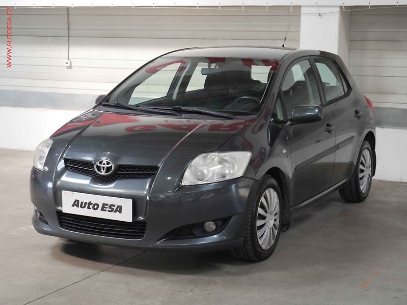 Toyota Auris (2007) 1.6 VVT-i, ČR, AC - fotka 3 z 20
