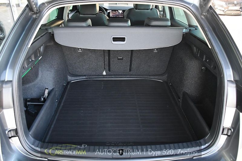 Škoda Octavia 2.0TDi TOP SELECTION DSG ZÁRUK - fotka 48 z 55