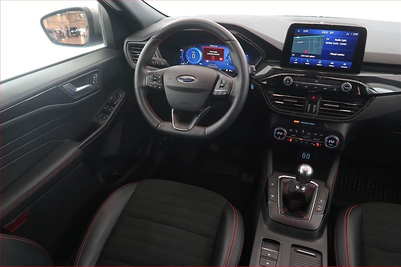 Ford Kuga (2021) 1.5 EcoBoost - fotka 7 z 18