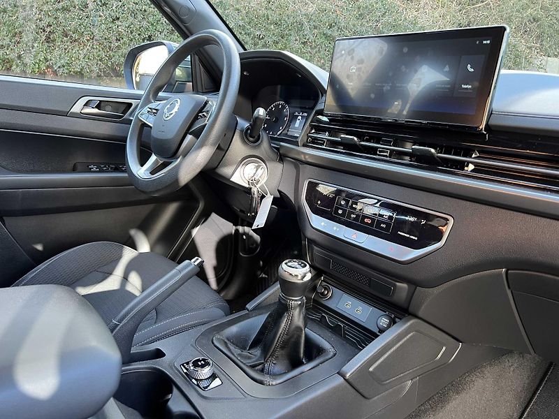 SsangYong Musso Grand 2.2 e-XDi 220 4x4 ZÁRUKA - fotka 7 z 21
