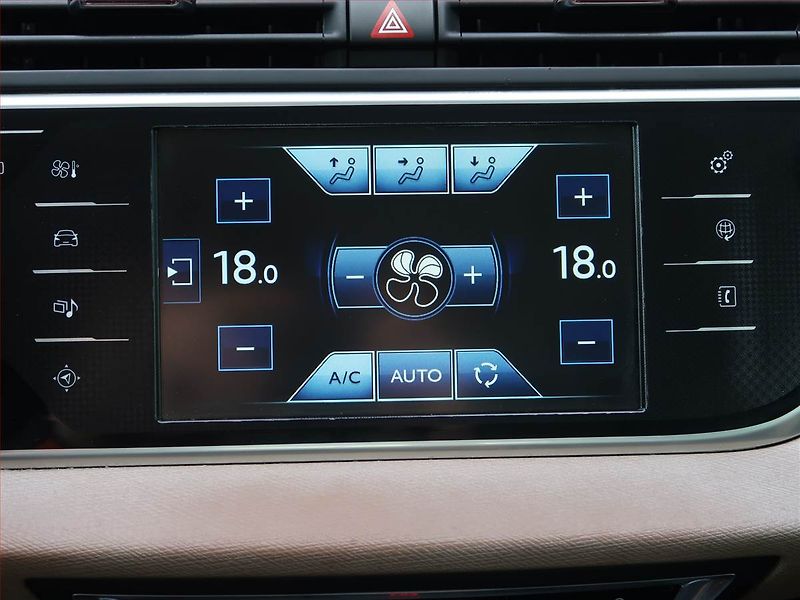 Citroën C4 Picasso (2014) Exclusive 1.6 i, Navi - fotka 12 z 17